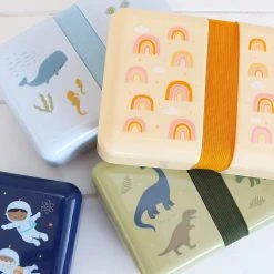 A Little Lovely Company Brotdose Dinos, Inkl. Halteband & Stickern 16 A Little Lovely Company Brotdose Dinos, Inkl. Halteband & Stickern -Yeaz Geschäft a little lovely company brotdose dinos inkl halteband and stickern 14