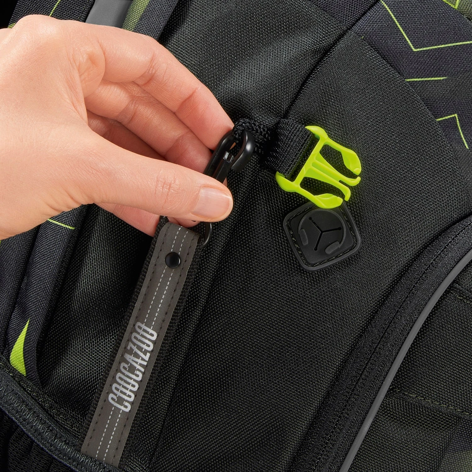 Coocazoo Rucksack JOKER Lime Flash In Schwarz/Grün 6 Coocazoo Rucksack JOKER Lime Flash In Schwarz/Grün – Bild 6