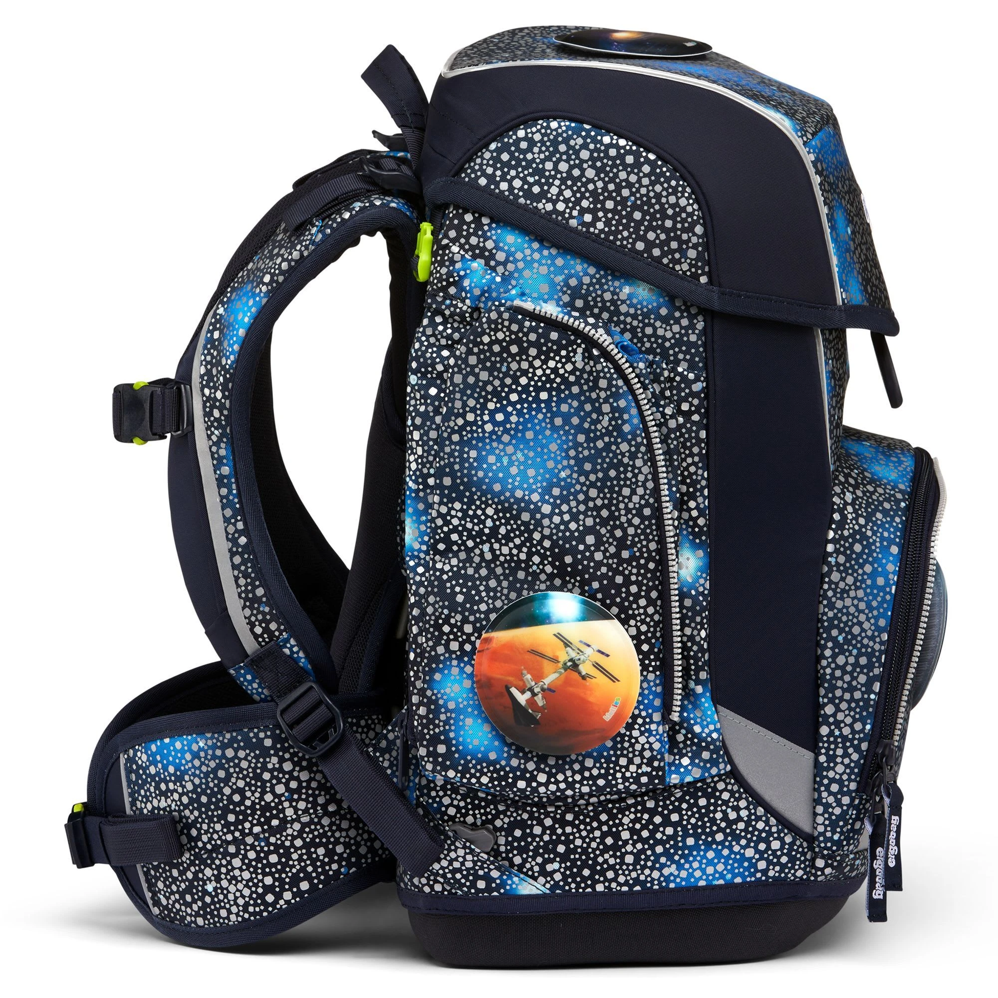Ergobag Cubo Schulranzen-Set 5tlg. Inkl. Klettie-Set In Bär Anhalter Durch Die Galaxis 3 Ergobag Cubo Schulranzen-Set 5tlg. Inkl. Klettie-Set In Bär Anhalter Durch Die Galaxis – Bild 3