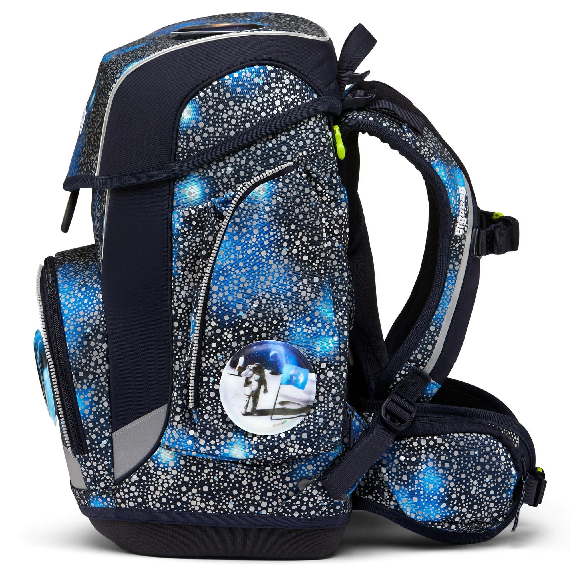 Ergobag Cubo Schulranzen-Set 5tlg. Inkl. Klettie-Set In Bär Anhalter Durch Die Galaxis 4 Ergobag Cubo Schulranzen-Set 5tlg. Inkl. Klettie-Set In Bär Anhalter Durch Die Galaxis – Bild 4