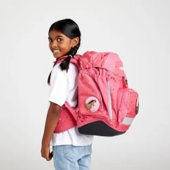 Ergobag Pack Urlaub Auf Dem ReitBärhof - Grundschulranzen 6-teilig In Rosa -Yeaz Geschäft ergobag pack urlaub auf dem reitbarhof grundschulranzen 6 teilig in rosa 5