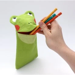 Julica Stiftemäppchen "Froggi Frosch" In Grün - Inkl. Malheft Und Geschenkkarte -Yeaz Geschäft julica stiftemappchen froggi frosch in grun inkl malheft und geschenkkarte 2