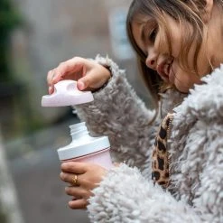 Koziol OASE MINI - Trinkflasche 200ml In Cosmos Black-cotton White -Yeaz Geschäft koziol oase mini trinkflasche 200ml in cosmos black cotton white 2