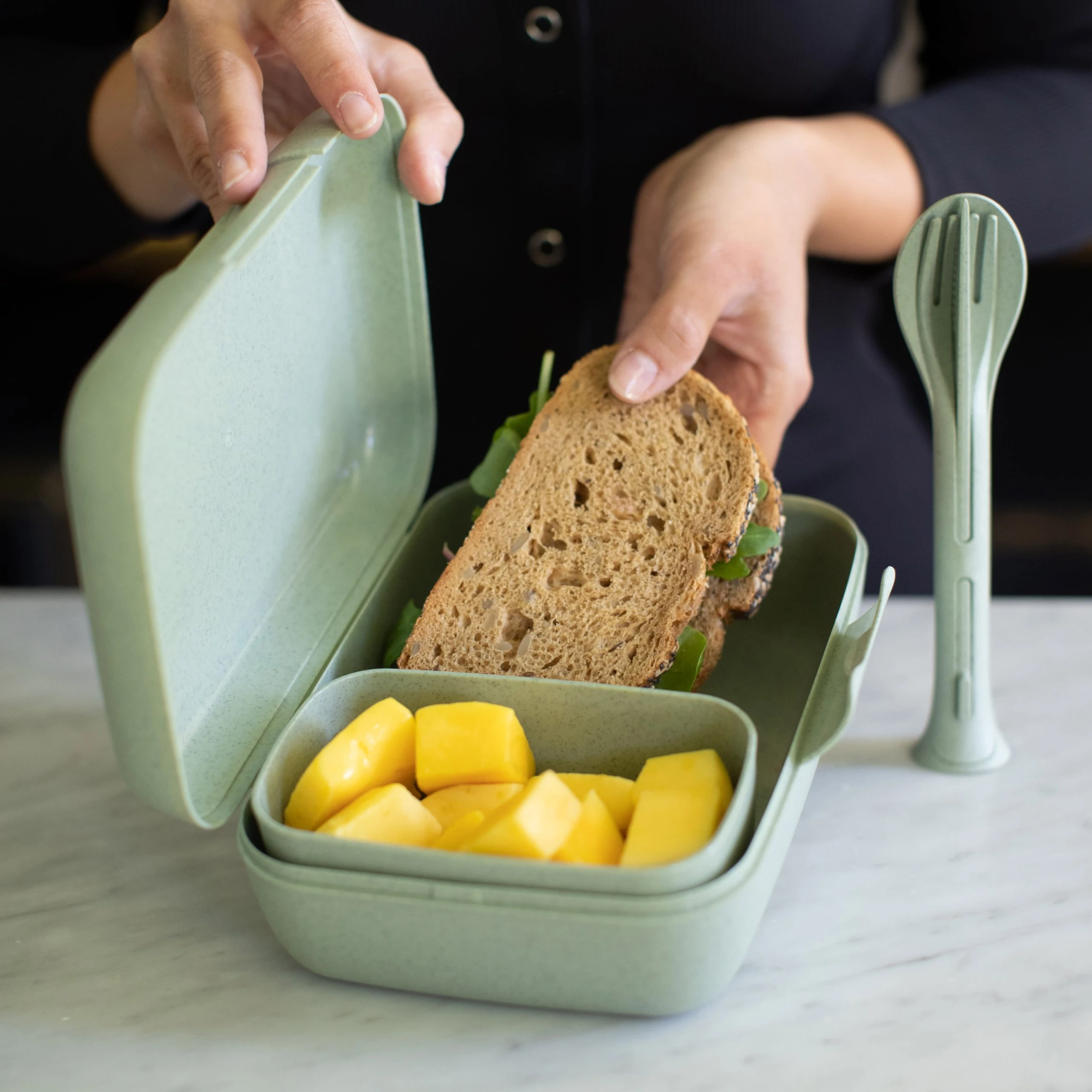 Koziol ORGANIC CANDY READY * - Lunchbox-Set + Besteck-Set In Organic Green 3 Koziol ORGANIC CANDY READY * - Lunchbox-Set + Besteck-Set In Organic Green – Bild 3