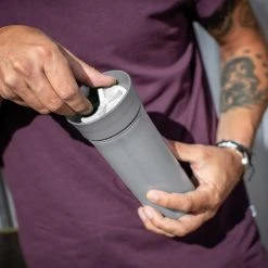 Koziol SAFE TO GO XL - Trinkflasche 700ml In Cosmos Black-deep Grey -Yeaz Geschäft koziol safe to go xl trinkflasche 700ml in cosmos black deep grey 5