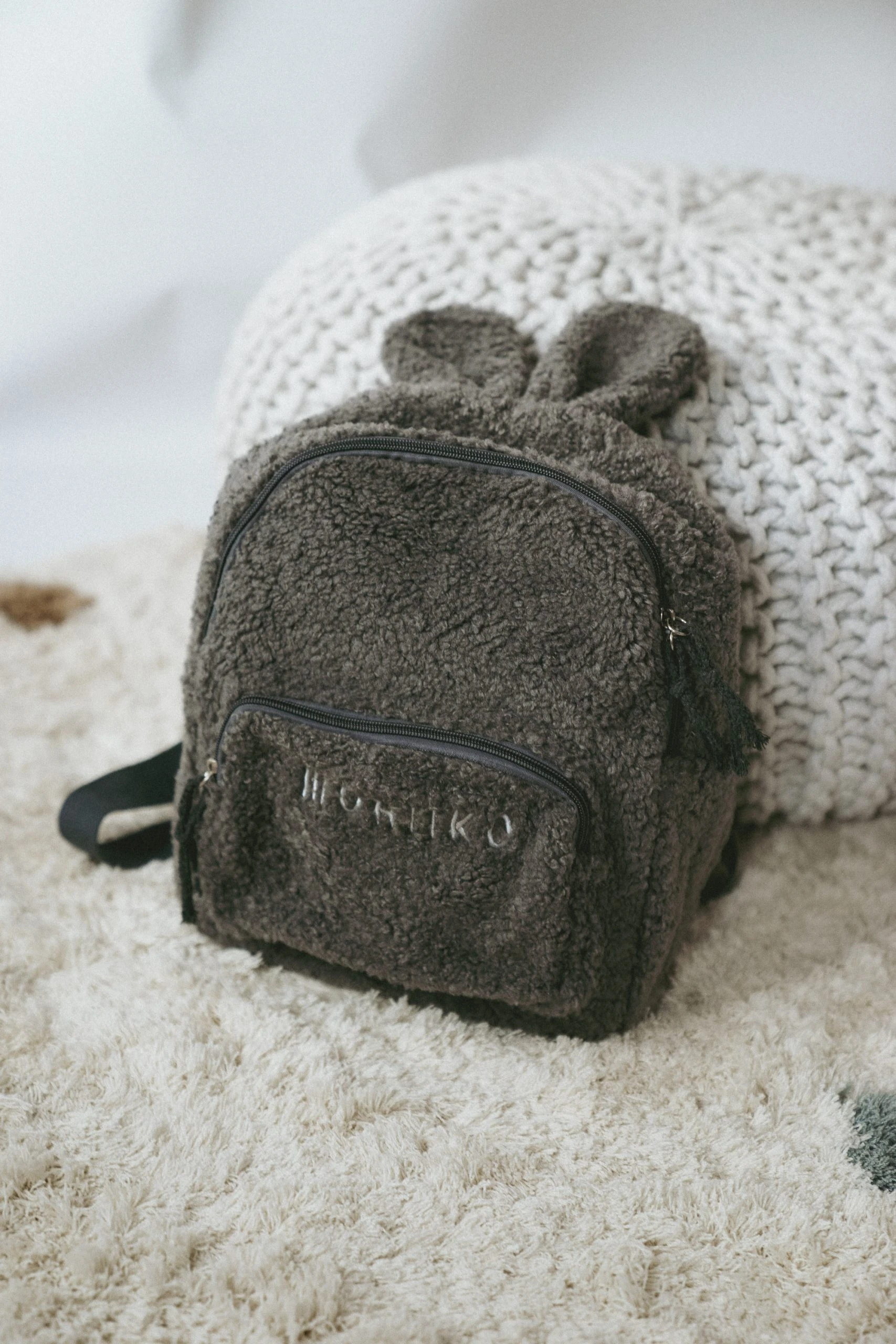 MORIIKO Kids Backpack Dark Grey Cm In Grau 2 MORIIKO Kids Backpack Dark Grey Cm In Grau – Bild 2