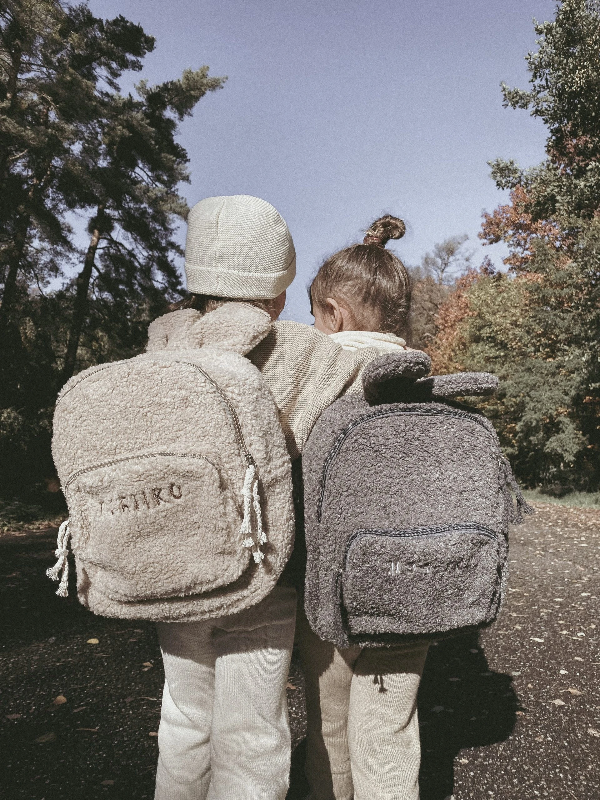 MORIIKO Kids Backpack Doeskin Cm In Beige 3 MORIIKO Kids Backpack Doeskin Cm In Beige – Bild 3