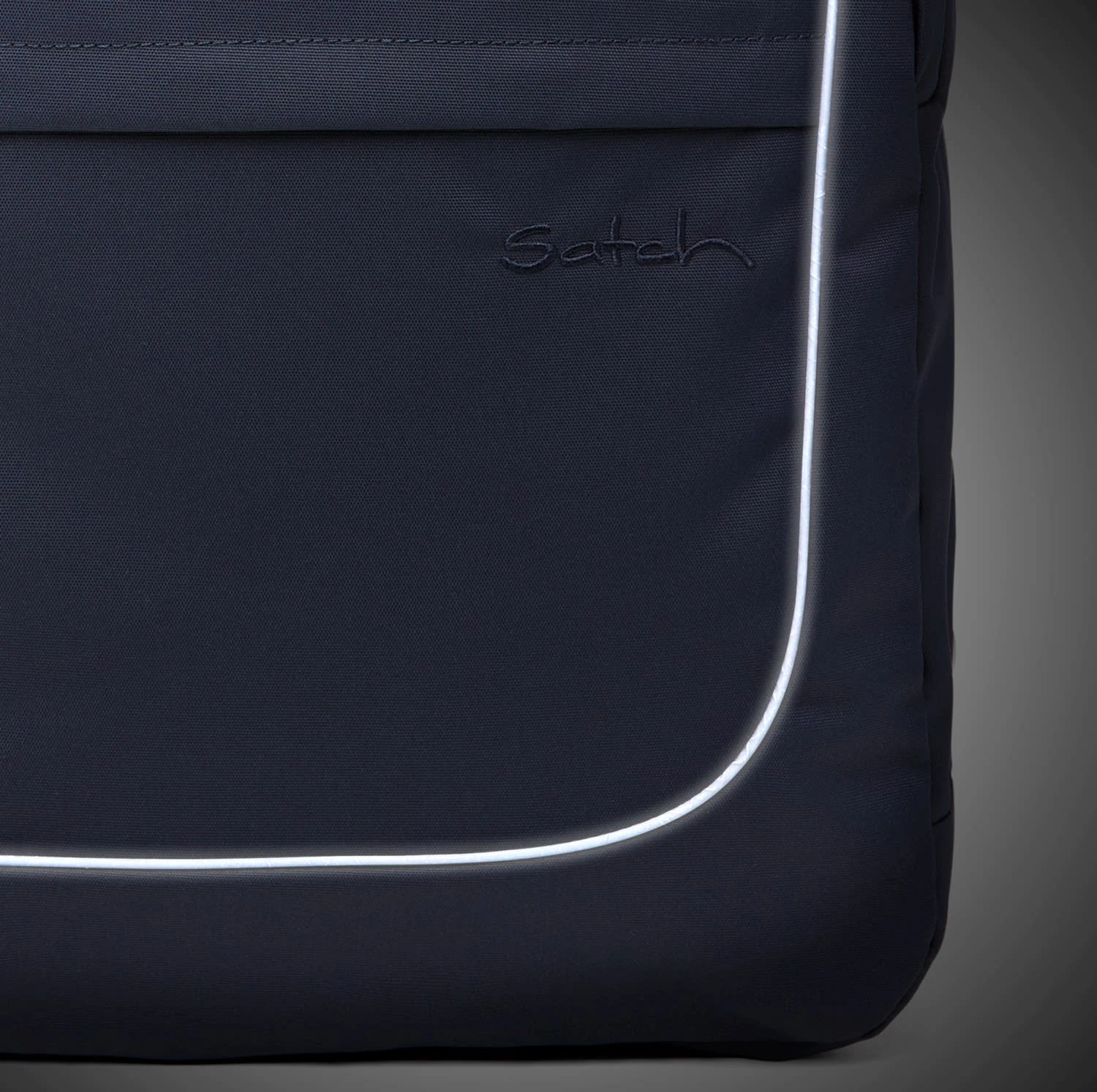 Satch FREE Fly Freizeitrucksack 45 Cm 14" In Pure Navy 6 Satch FREE Fly Freizeitrucksack 45 Cm 14" In Pure Navy – Bild 6